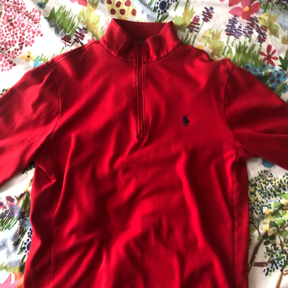 Small men’s red polo zip up